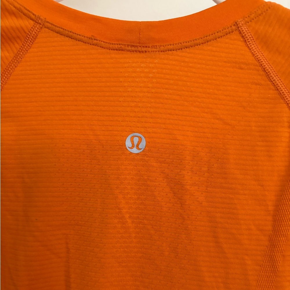 Lululemon Swiftly Lit Orange Short Sleeve - Picture 4 of 5
